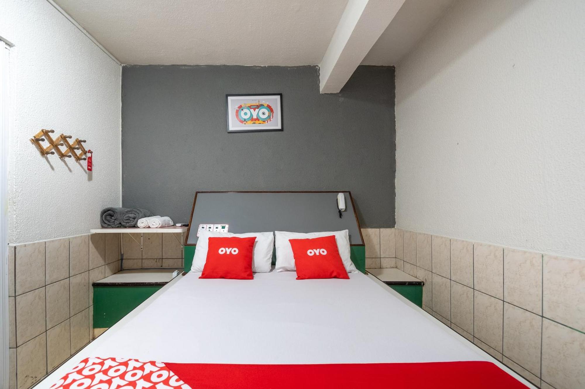 Oyo Nacoes Unidas, 酒店 4*